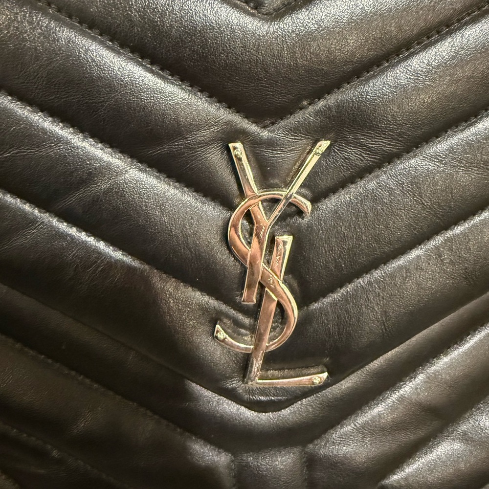 Saint Laurent Medium Loulou Matelassé Leather Shoulder Bag - Picture 6 of 16